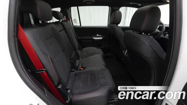 Mercedes-Benz GLB-Class 2025 — Şəkil 10/20