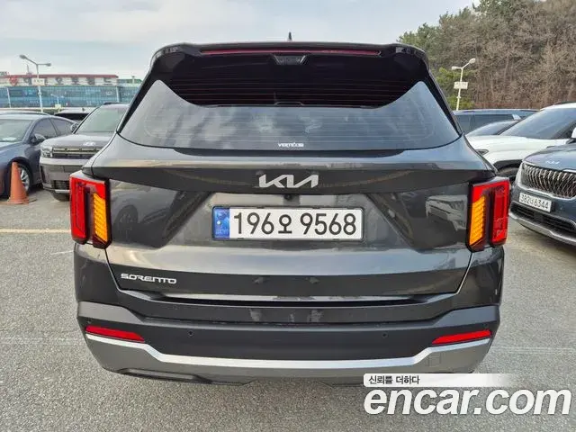 Kia Sorento 2024 — ფოტო 15/20