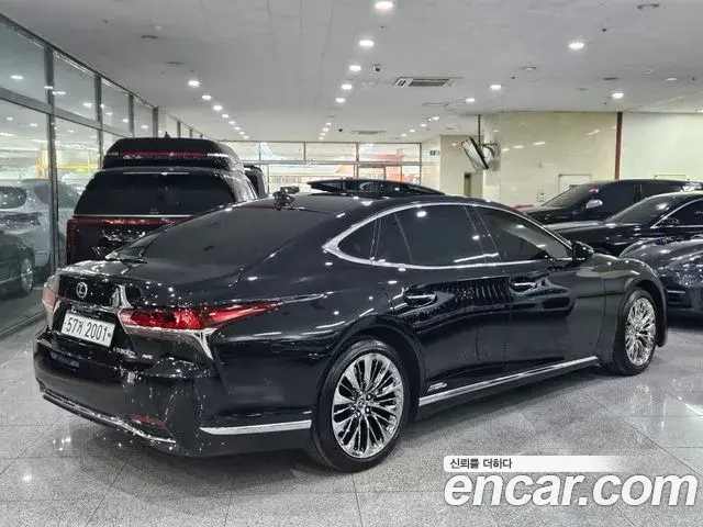 Lexus LS500h 2018 — Photo 20/20