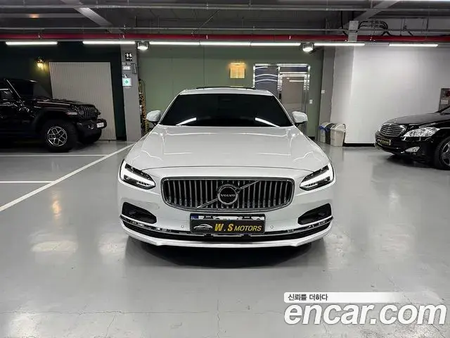 Volvo S90 2023 — Photo 10/20