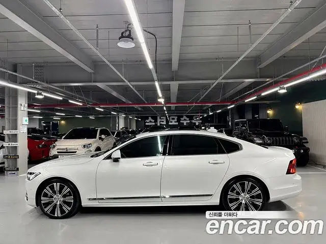 Volvo S90 2023 — Photo 16/20