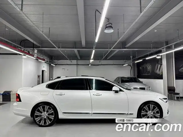 Volvo S90 2023 — Photo 13/20