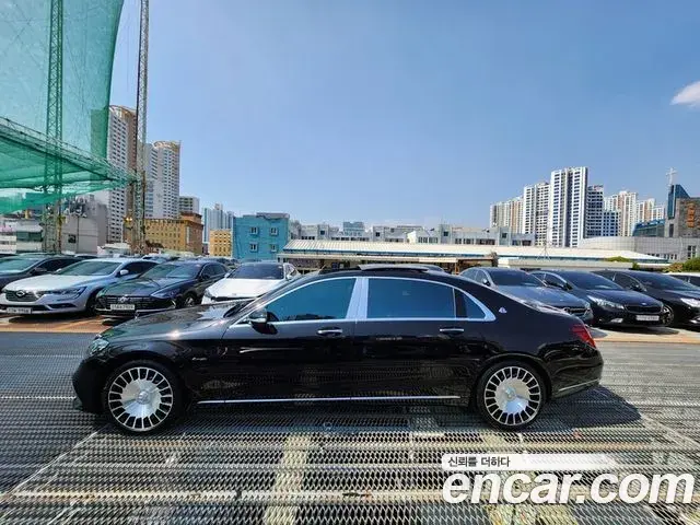 Mercedes-Benz S-Class 2020 — Photo 13/20