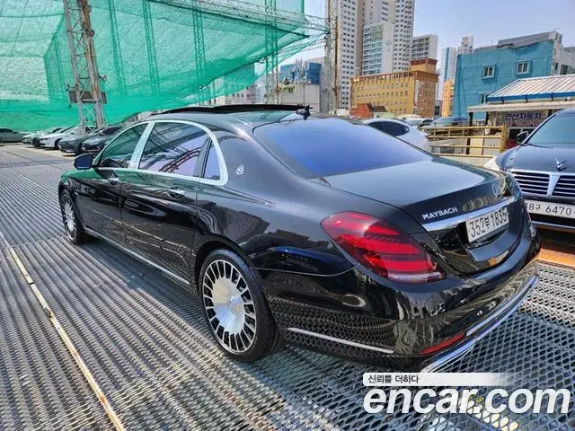 Mercedes-Benz S-Class 2020 — Photo 9/20