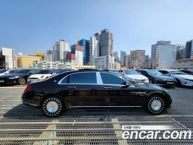 Mercedes-Benz S-Class 2020 — Photo 10/20