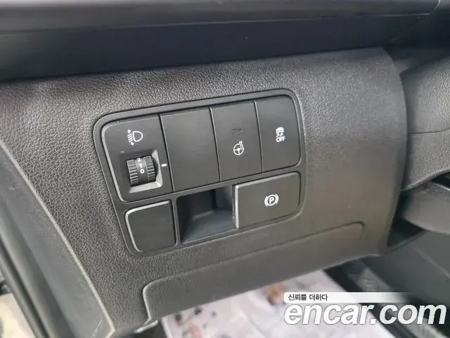 Hyundai Staria 2024 — ფოტო 2/10
