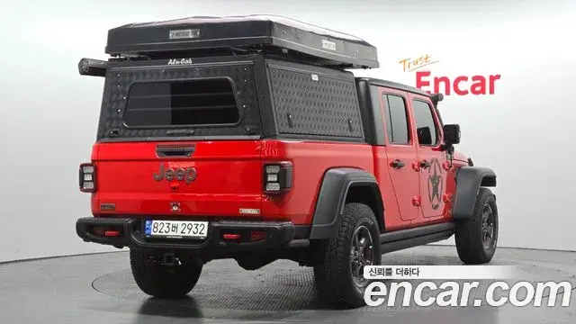 Jeep Gladiator 2021 — ფოტო 9/20