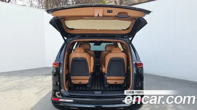Kia Carnival 2022 — Şəkil 19/20