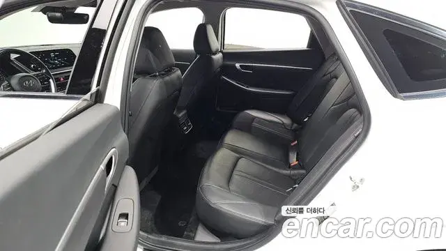 Hyundai Sonata Hybrid 2022 — Şəkil 9/20