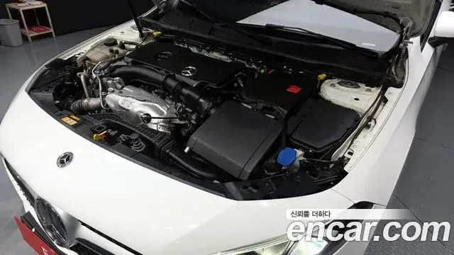 Mercedes-Benz A-Class 2020 — ფოტო 13/20