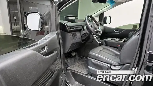Hyundai Staria 2023 — Фото 11/20