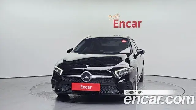 Mercedes-Benz A-Class 2020 — Şəkil 19/20