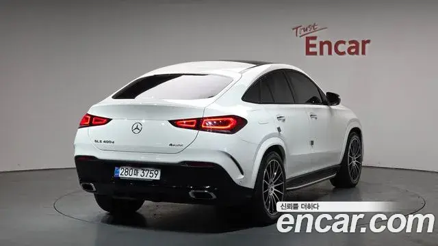 Mercedes-Benz GLE-Class 2022 — Şəkil 5/20