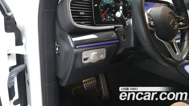 Mercedes-Benz GLE-Class 2022 — Şəkil 17/20