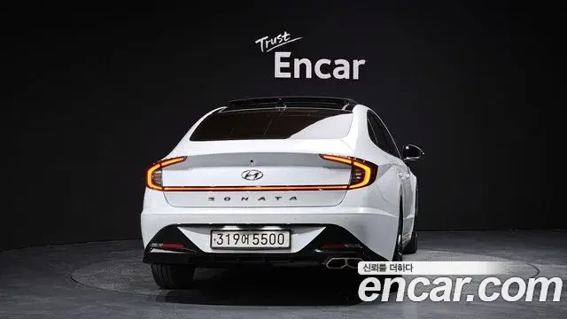 Hyundai Sonata Hybrid 2020 — ფოტო 2/20