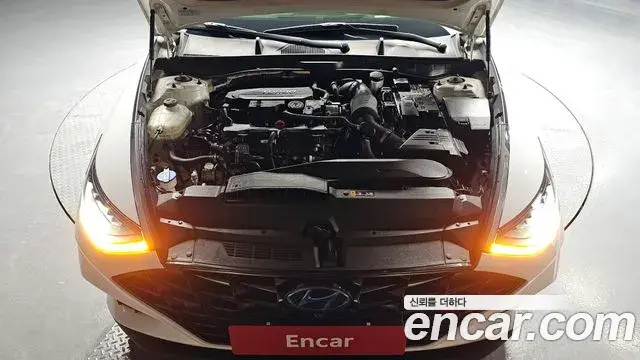 Hyundai Sonata Hybrid 2020 — ფოტო 10/20