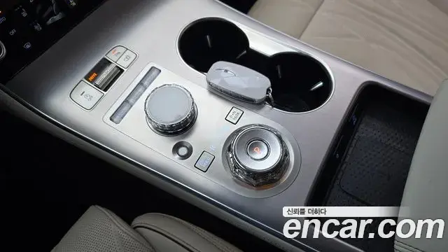 Genesis GV70 2024 — ფოტო 19/32