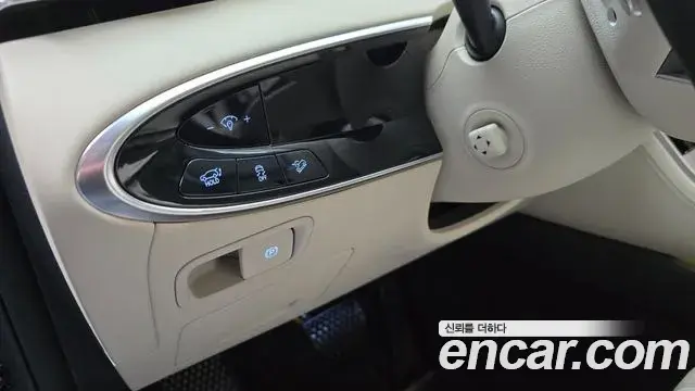 Genesis GV70 2024 — ფოტო 21/32