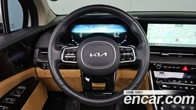 Kia Carnival 2023 — Photo 13/20