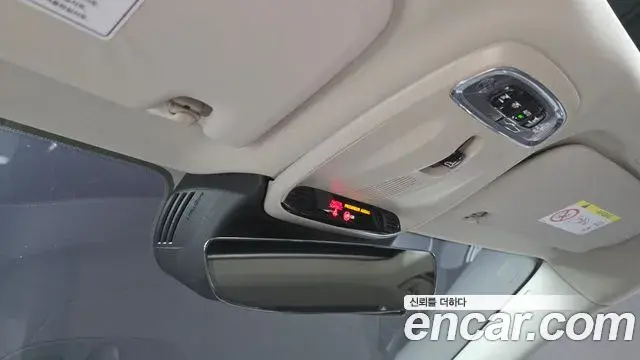 Volvo S60 2019 — Şəkil 17/30