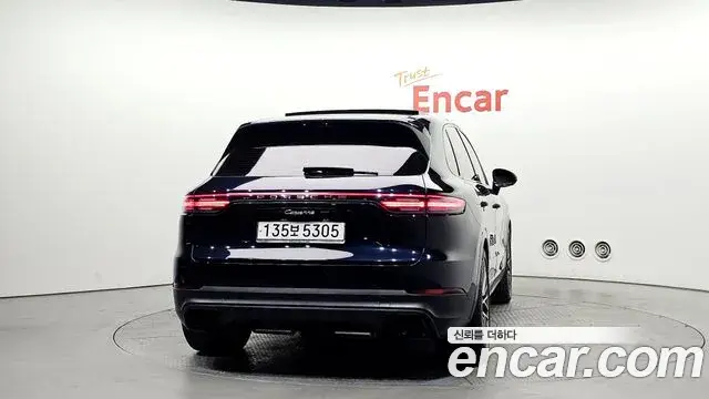 Porsche Cayenne 2020 — Photo 16/20