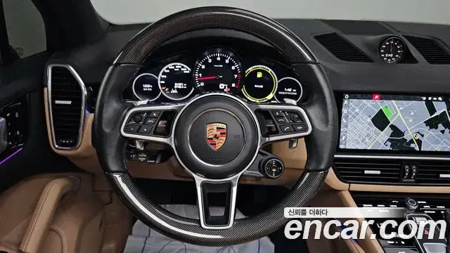 Porsche Cayenne 2020 — Photo 15/20