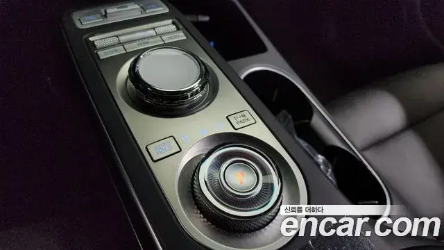 Genesis GV70 2021 — Фото 9/20