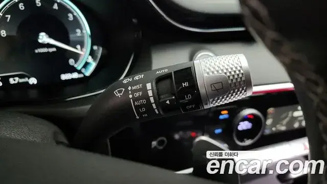 Genesis GV70 2021 — Photo 13/32