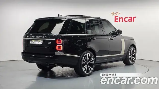 Land Rover Range Rover 2021 — ფოტო 15/20