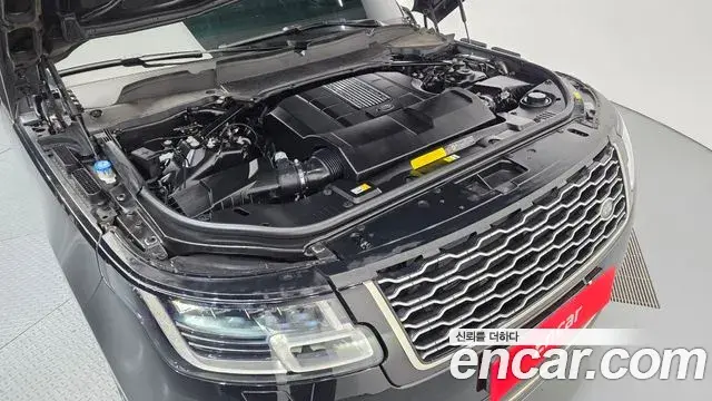 Land Rover Range Rover 2021 — ფოტო 3/20