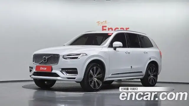 Volvo XC90 2022 — Фото 1/20