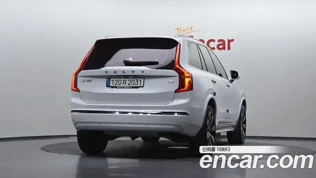 Volvo XC90 2022 — Фото 4/20