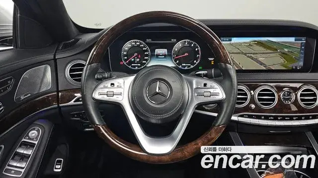 Mercedes-Benz S-Class 2018 — Photo 8/20
