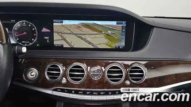 Mercedes-Benz S-Class 2018 — Photo 11/20
