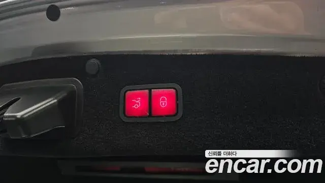 Mercedes-Benz S-Class 2018 — Photo 19/20