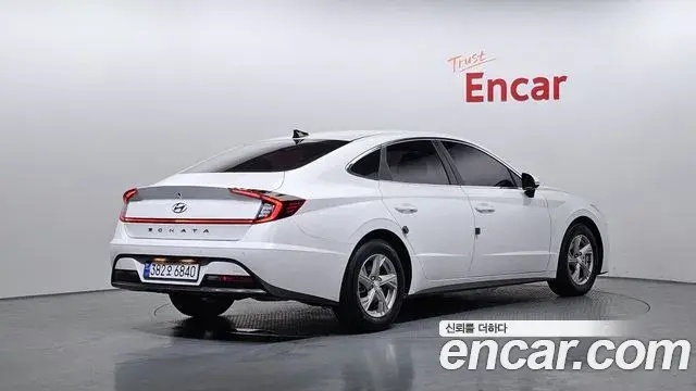 Hyundai Sonata Hybrid 2020 — Photo 2/20