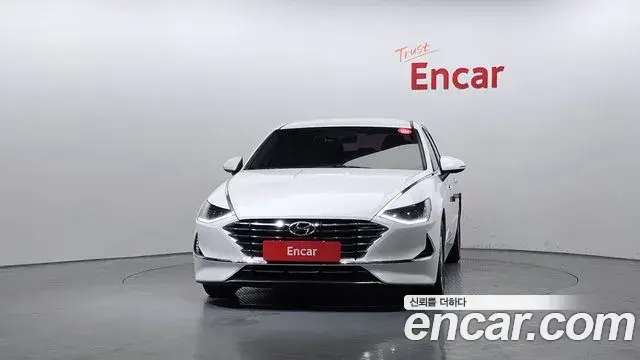 Hyundai Sonata Hybrid 2020 — Photo 15/20