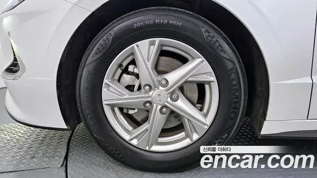 Hyundai Sonata Hybrid 2020 — Photo 13/20