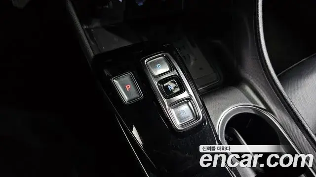 Hyundai Sonata Hybrid 2020 — Photo 3/20