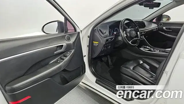 Hyundai Sonata Hybrid 2020 — Photo 16/20