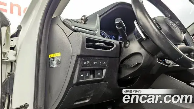 Hyundai Sonata Hybrid 2020 — Photo 19/20