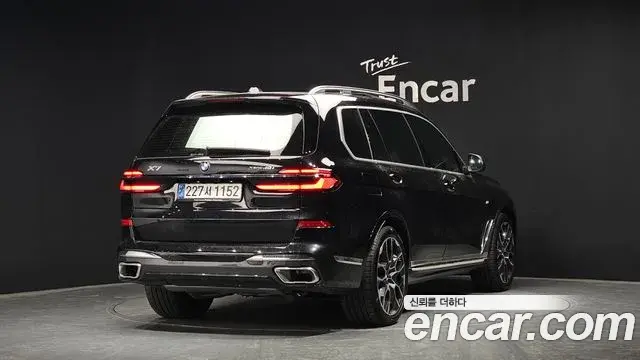 BMW X7 2025 — Фото 2/20