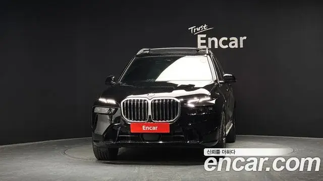 BMW X7 2025 — Фото 3/20