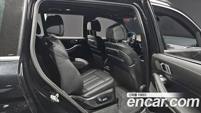 BMW X7 2025 — Photo 30/36