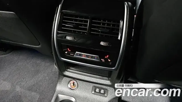 BMW X7 2025 — Photo 24/36
