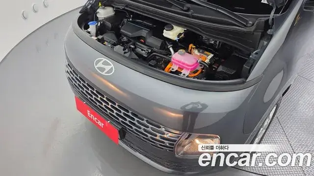 Hyundai Staria 2024 — ფოტო 18/20