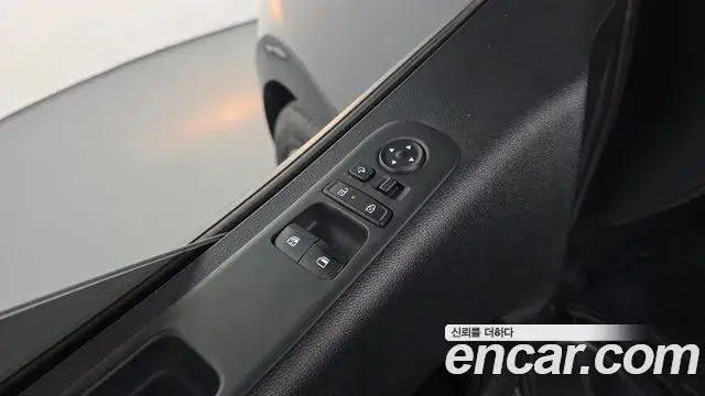 Hyundai Staria 2024 — ფოტო 20/20
