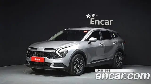 Kia Sportage 2023 — Фото 1/20