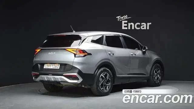 Kia Sportage 2023 — Фото 2/20