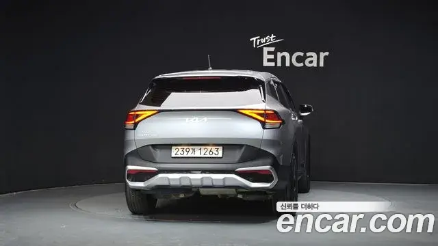 Kia Sportage 2023 — Фото 4/20
